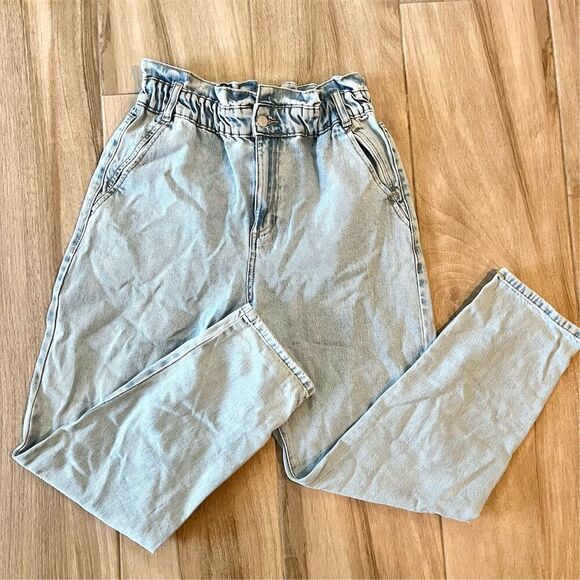 Zenana Women's Paperbag Waist Jeans Light Blue Size M Elastic Waist - Picture 1 of 4